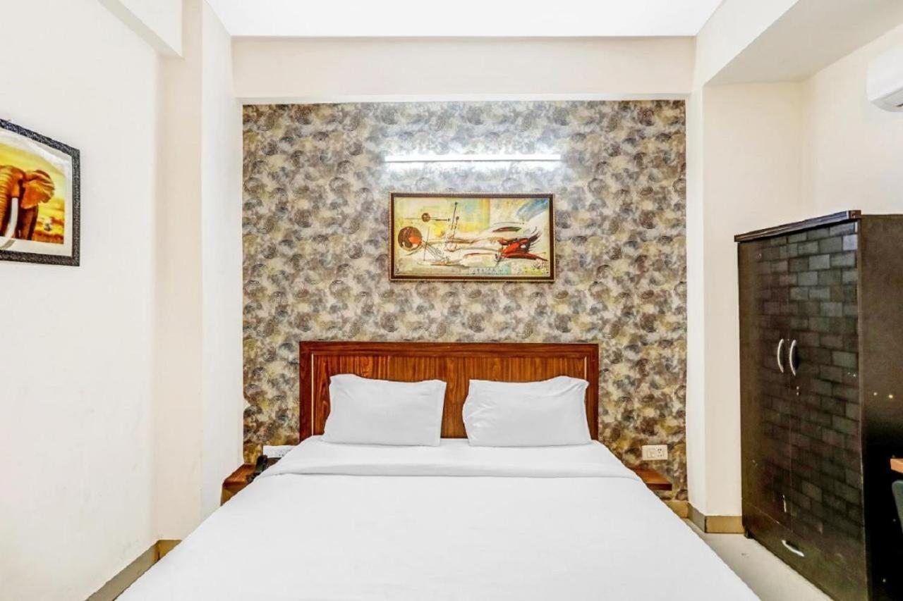 Hotel Noida Continental 외부 사진