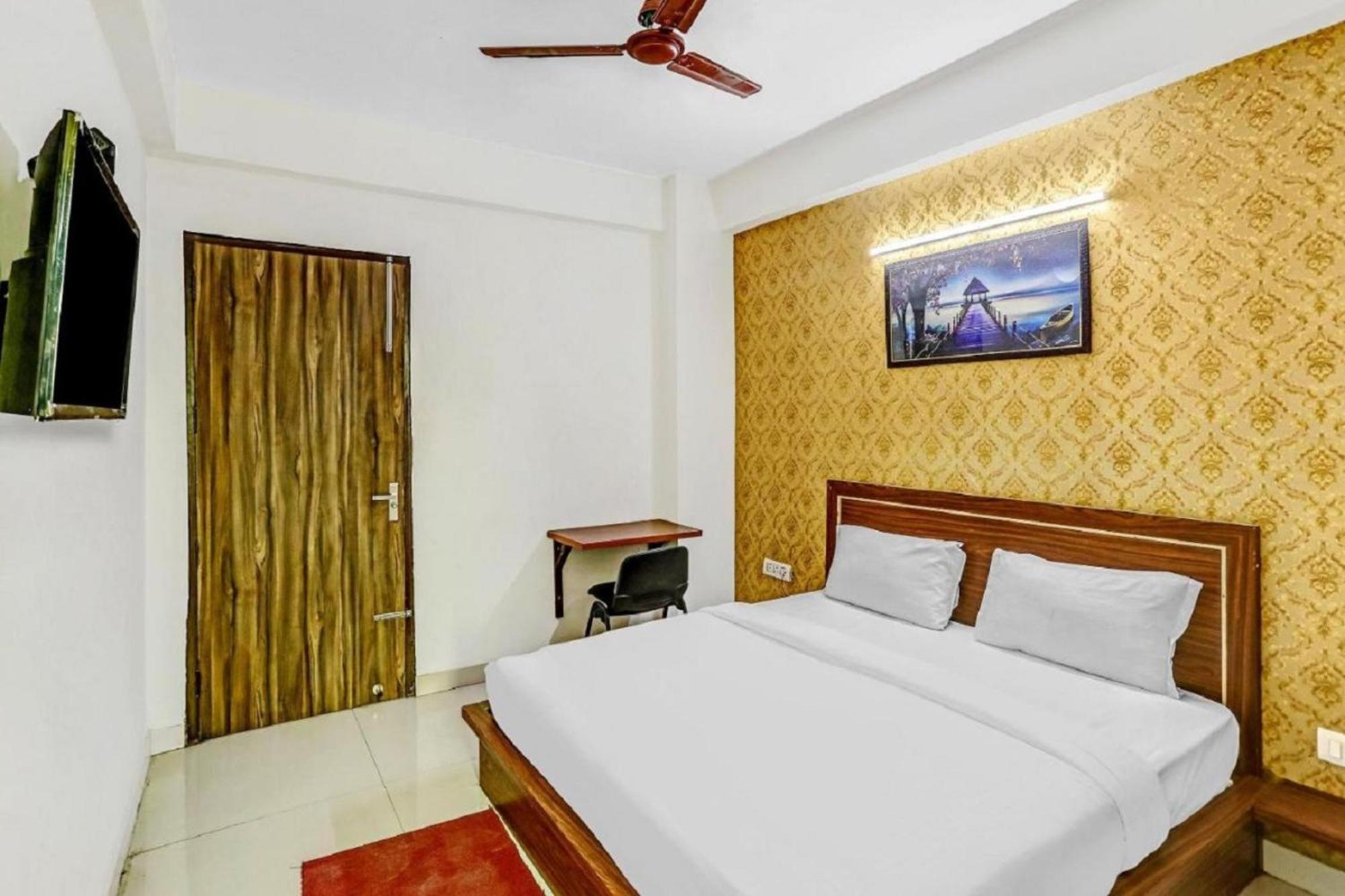 Hotel Noida Continental 외부 사진