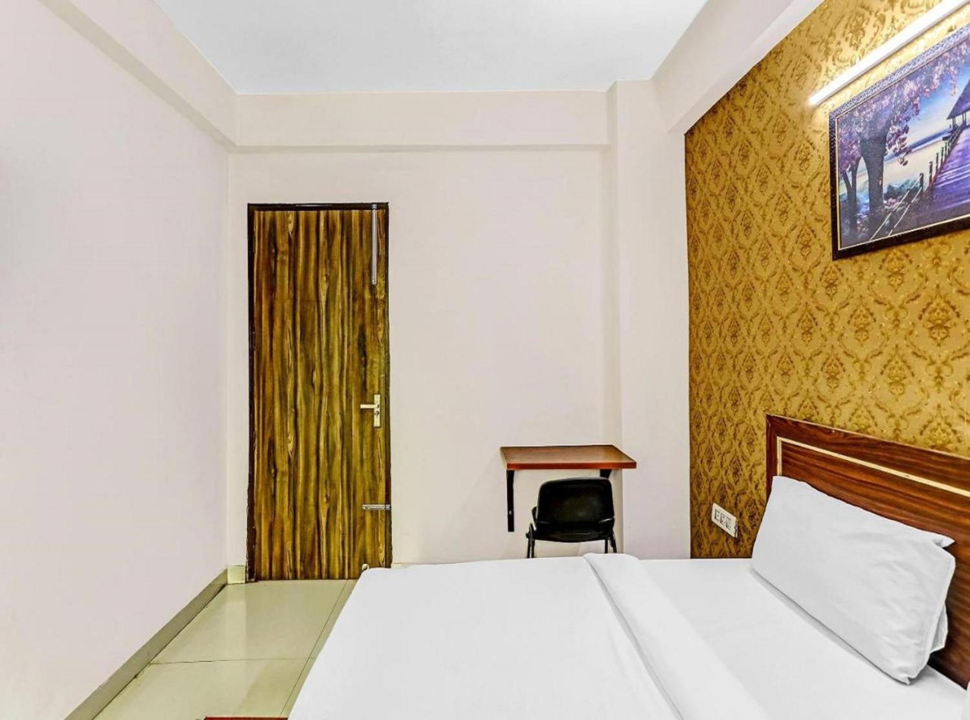 Hotel Noida Continental 외부 사진